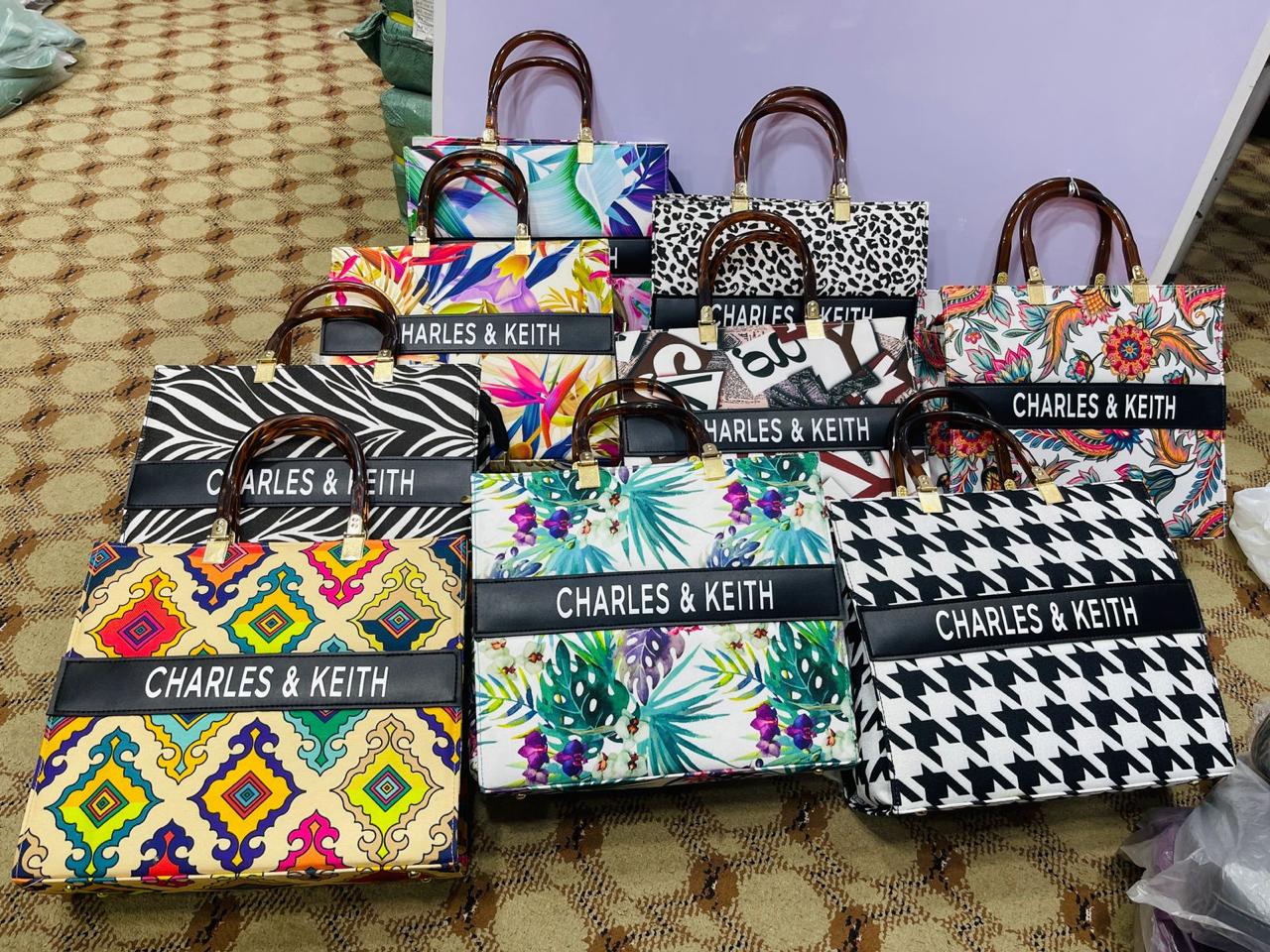 🔥 Charles & Keith High HandBag  For Girls 🔥